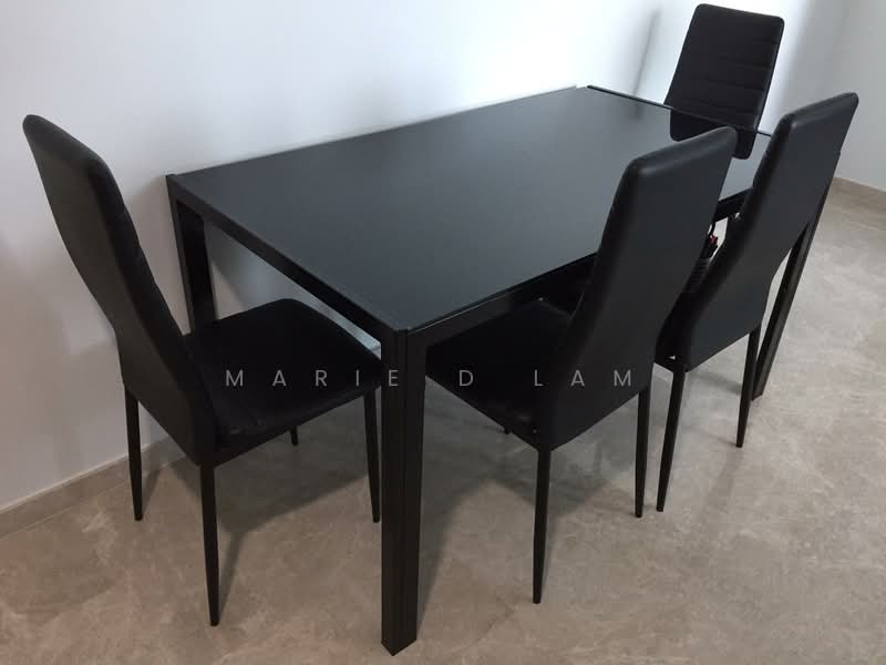 City Gate, 371 Beach Road, 2 Bedrooms, 775 sqft, Apartment For Rent, by Marie D Lam, 21774062 - Dining table + chairs  - PropertyGuru.com.sg