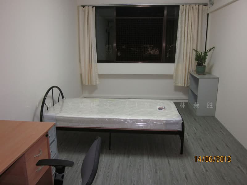 5 Hoe Chiang Road, 5 Hoe Chiang Road, 5 Bedrooms, 1,000 sqft, Walk-up Apartment For Rent, by Robert Lim Yung Sing 林榮燊, 21779844 - Bedroom 1 - PropertyGuru.com.sg