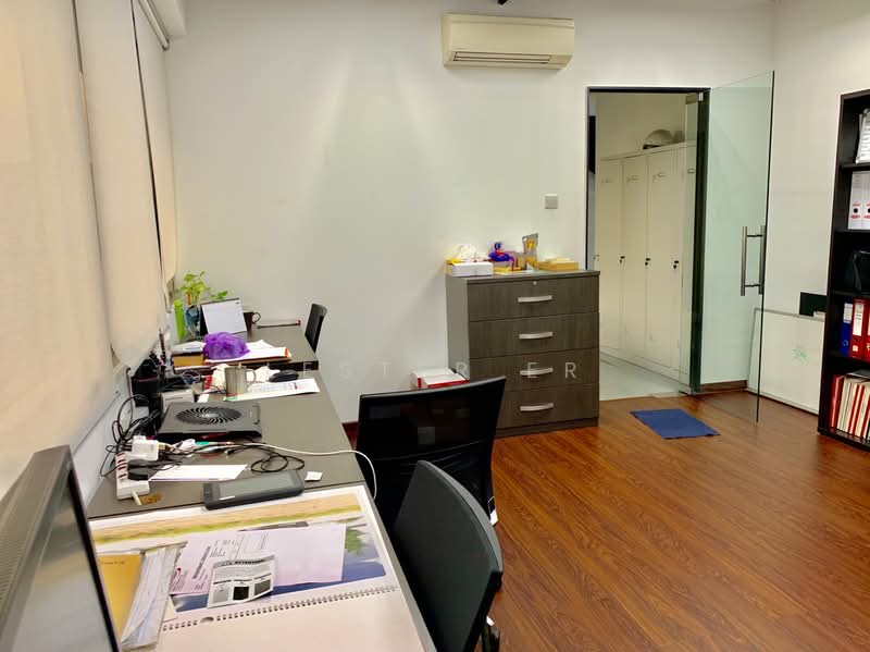 Unity Centre, 51 Bukit Batok Crescent, 3,702 sqft, Light Industrial (B1) For Sale, by Lester Er, 21779908 - CommercialGuru.com.sg