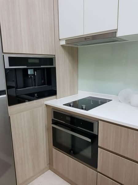 The Hillier, 6 Hillview Rise, 1 Bedroom, 560 sqft, Condominium For Rent, by Bennett Lee, 21784981 - PropertyGuru.com.sg