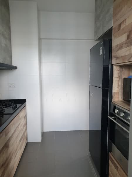 815B Choa Chu Kang Avenue 7, 815B Choa Chu Kang Avenue 7, 3 Bedrooms, 970 sqft, HDB Flat For Rent, by JAY PECK, 21788334 - PropertyGuru.com.sg