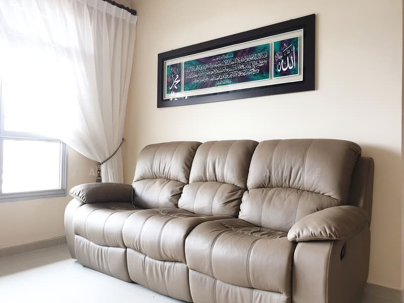 815B Choa Chu Kang Avenue 7, 815B Choa Chu Kang Avenue 7, 3 Bedrooms, 970 sqft, HDB Flat For Rent, by JAY PECK, 21788334 - PropertyGuru.com.sg