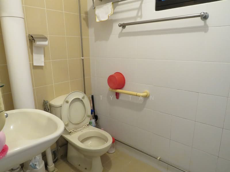 263 Tampines Street 21, 263 Tampines Street 21, Room Rental, 110 sqft, HDB Flat For Rent, by Betty Tan, 21788713 - PropertyGuru.com.sg