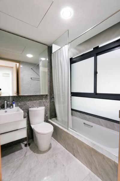 Rivergate, 99 Robertson Quay, 2 Bedrooms, 1,044 sqft, Apartment For Rent, by Jack Pang, 21793922 - PropertyGuru.com.sg