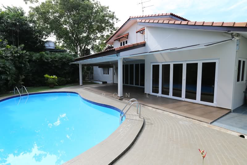 4 Bukit Ayer Molek, 4 Bukit Ayer Molek, Clementi Park / Upper Bukit Timah, 6 Bedrooms, 2,801 sqft, Detached House For Sale, by Sharon Lau, 21797077 - 4 Bukit Ayer Molek's view at the pool area - PropertyGuru.com.sg