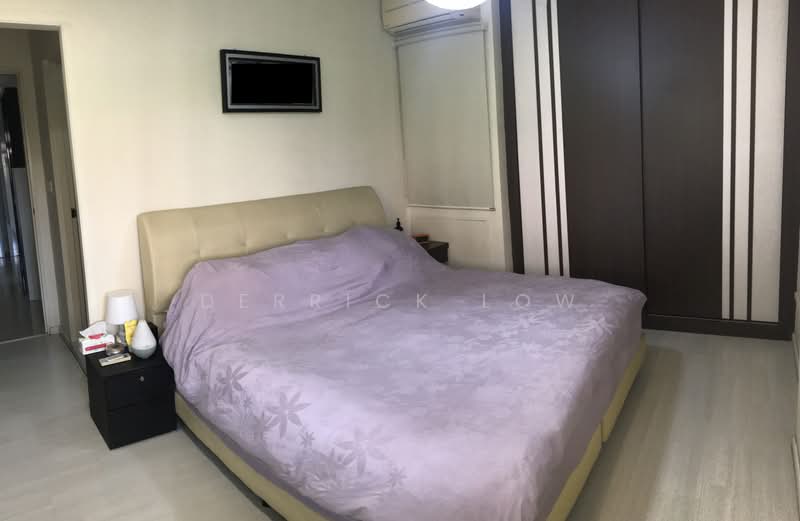 25B Jalan Membina, 25B Jalan Membina, 3 Bedrooms, 1,184 sqft, HDB Flat For Rent, by Derrick Low, 21798277 - Master bedroom - PropertyGuru.com.sg