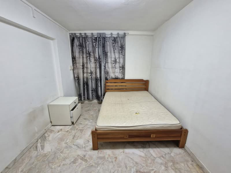 812 Yishun Ring Road, 812 Yishun Ring Road, Room Rental, 130 sqft, HDB Flat For Rent, by Hwee Keng Lim, 21800873 - PropertyGuru.com.sg