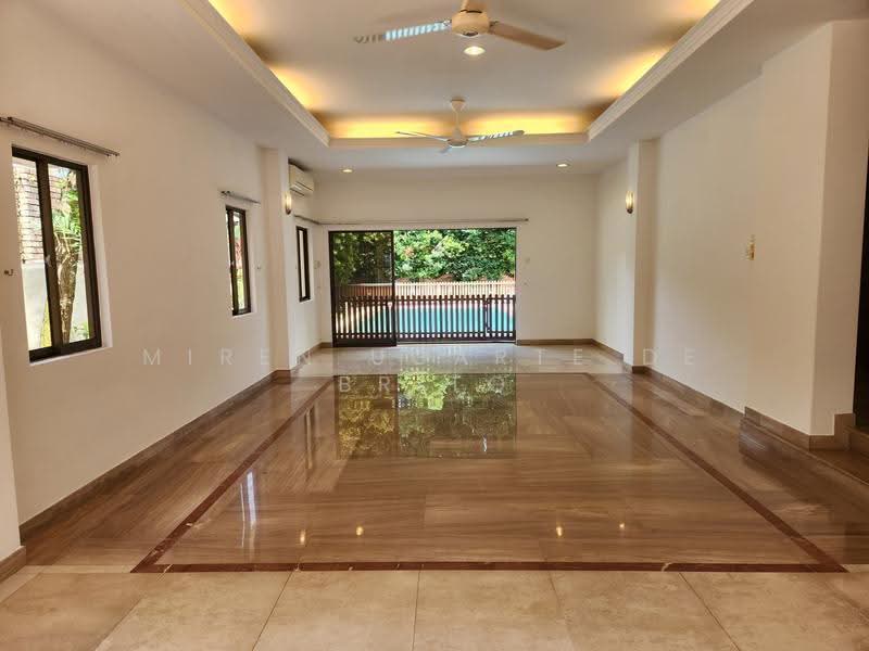 Bungalow @ Jln Lim T See Area, Jlan Lim T See, Tanglin / Holland / Bukit Timah, 5 Bedrooms, 6,000 sqft, Good Class Bungalow For Rent, by Miren Ugarte de Brito, 21801165 - PropertyGuru.com.sg