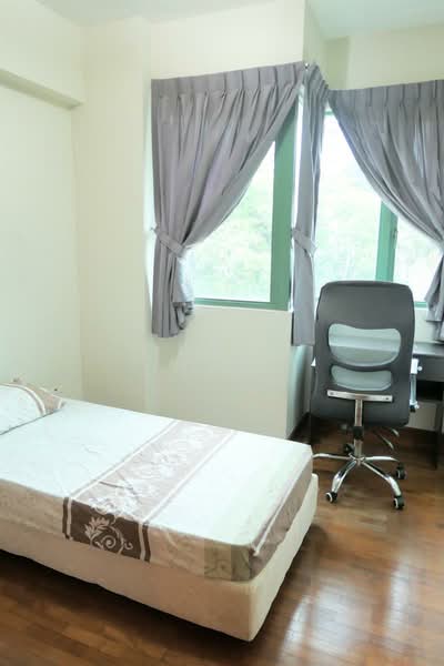 Palm Gardens, 2E Hong San Walk, 3 Bedrooms, 1,205 sqft, Condominium For Rent, by Carol Neo, 21801896 - PropertyGuru.com.sg
