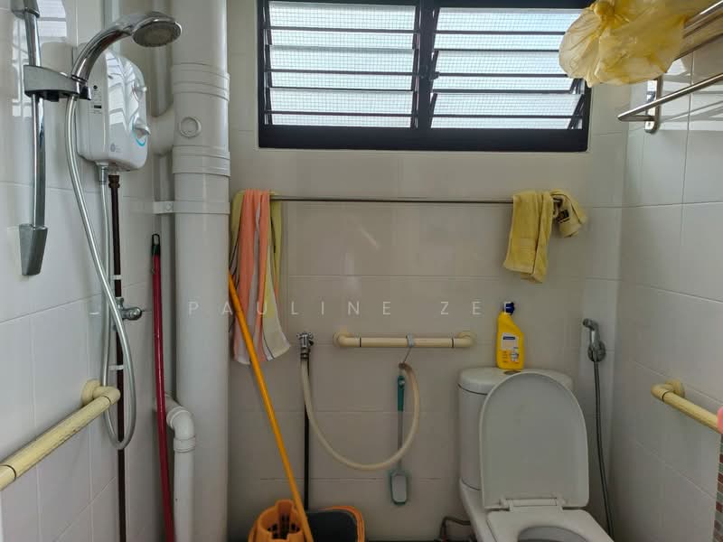 47 Teban Gardens Road, 47 Teban Gardens Road, Room Rental, 200 sqft, HDB Flat For Rent, by Pauline Zee, 21804122 - PropertyGuru.com.sg