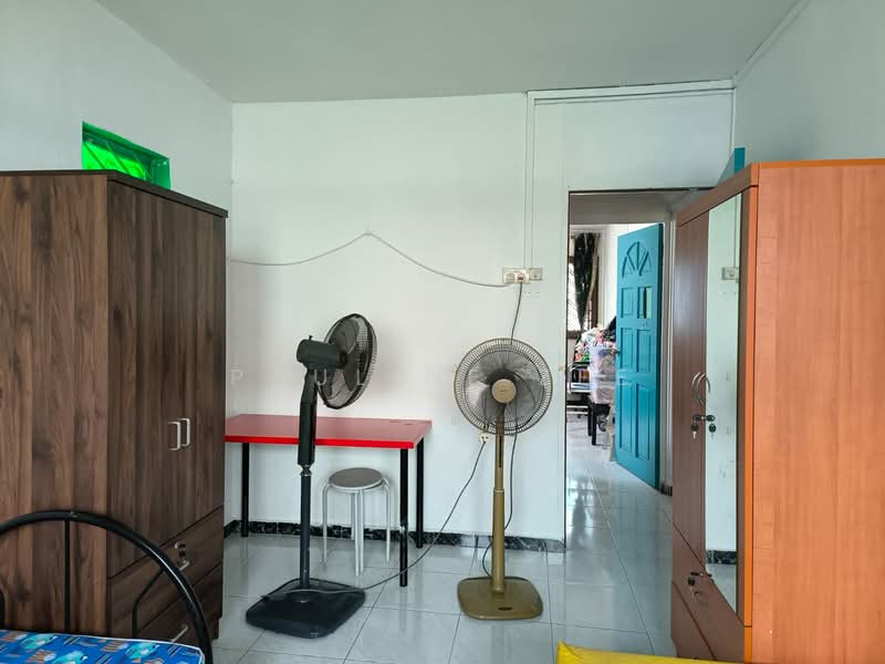 47 Teban Gardens Road, 47 Teban Gardens Road, Room Rental, 200 sqft, HDB Flat For Rent, by Pauline Zee, 21804122 - PropertyGuru.com.sg