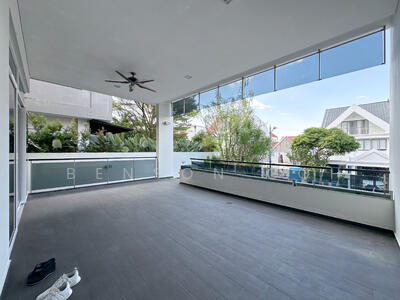 For Rent - Serangoon Garden Estate ★ Modern with Pool Semi-D ★