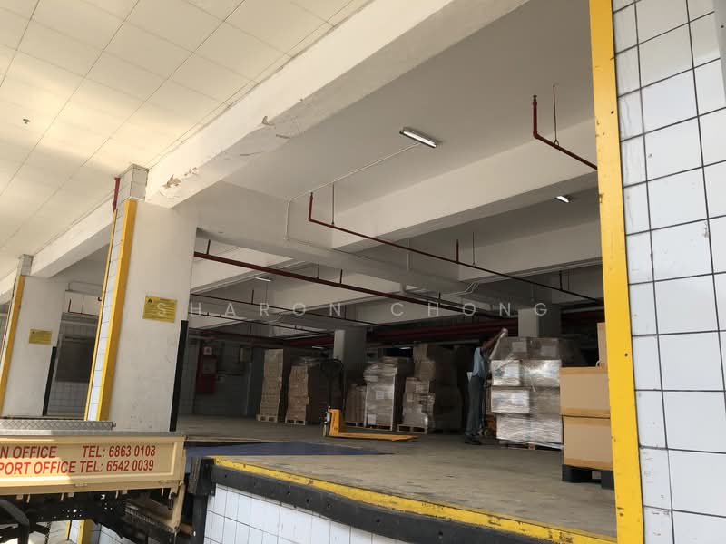 1090 Lower Delta Raod, 1090 Lower Delta Road, 1,983 sqft, Light Industrial (B1) For Rent, by Sharon Chong, 21806053 - 40 footer Can unload and load here - CommercialGuru.com.sg