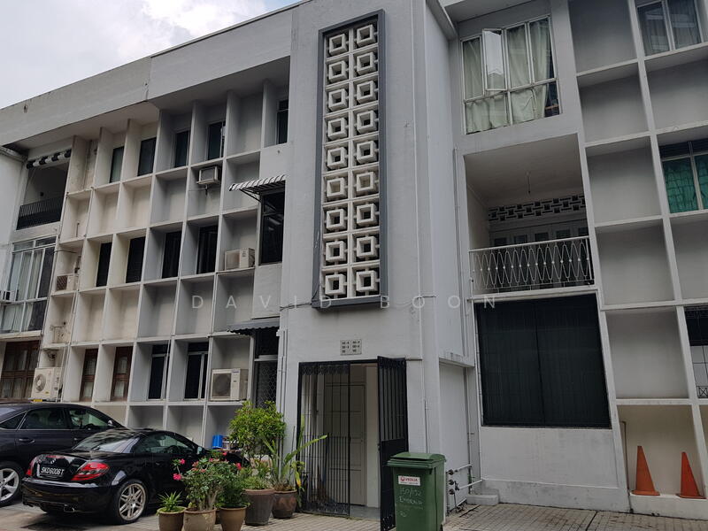 For Rent - Emerald Hills Mansion Orchard Conservation cluster