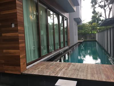 For Rent - Lornie Road Brand almost new Designer Bungalow for rent