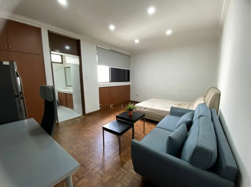 Orchard Towers, 1 Claymore Drive, Room Rental, 200 sqft, Apartment For Rent, by Jackie Aw, 21810576 - PropertyGuru.com.sg