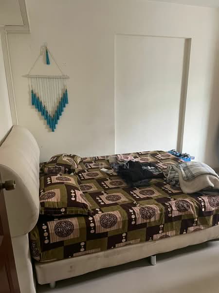 393 Bukit Batok West Avenue 5, 393 Bukit Batok West Avenue 5, 2 Bedrooms, 968 sqft, HDB Flat For Rent, by Candace Chin, 21813632 - PropertyGuru.com.sg