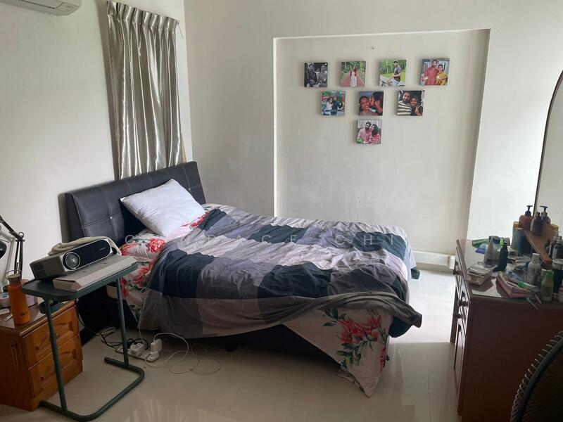 393 Bukit Batok West Avenue 5, 393 Bukit Batok West Avenue 5, 2 Bedrooms, 968 sqft, HDB Flat For Rent, by Candace Chin, 21813632 - PropertyGuru.com.sg