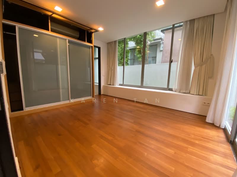 5 Brm with Lap Pool and Lift, Tan Kim Cheng Road, 5 Bedrooms, 7,400 sqft, Bungalow House For Rent, by Karen Tan, 21814104 - PropertyGuru.com.sg