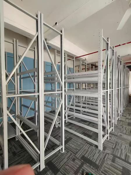 Tong Lee Building, 35 Kallang Pudding Road, 1,200 sqft, Light Industrial (B1) For Rent, by Candace Chin, 21814227 - CommercialGuru.com.sg
