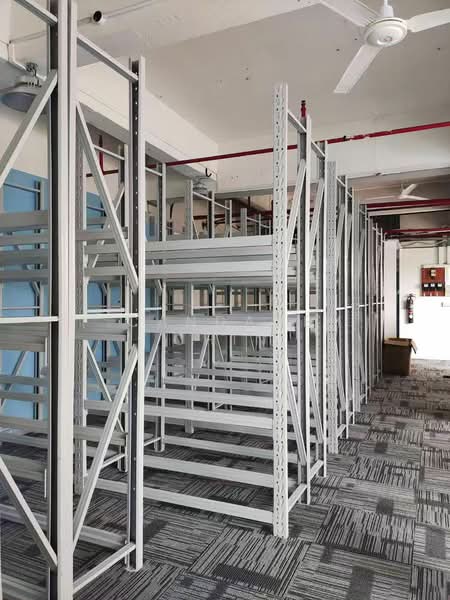 Tong Lee Building, 35 Kallang Pudding Road, 1,200 sqft, Light Industrial (B1) For Rent, by Candace Chin, 21814227 - CommercialGuru.com.sg
