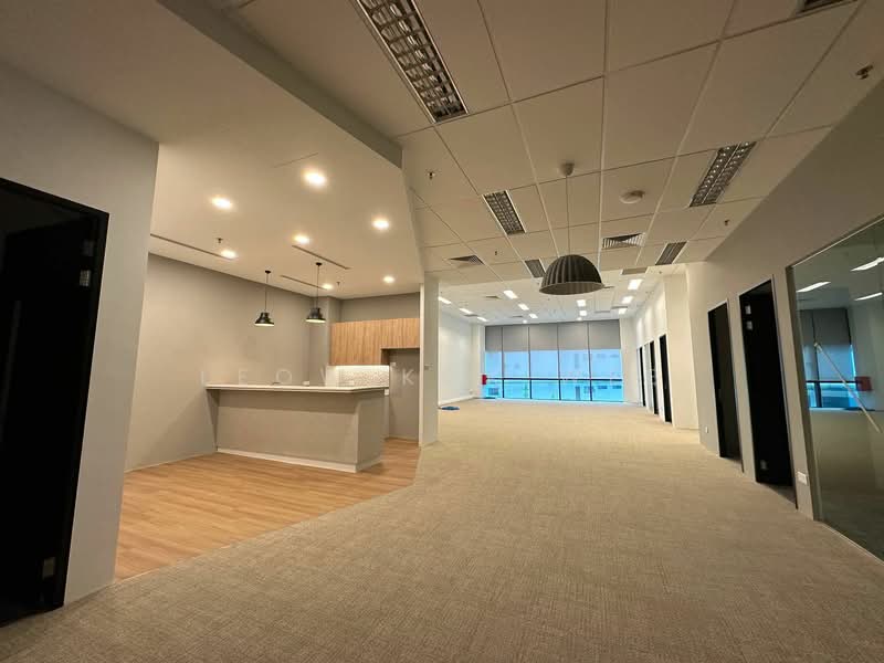 Fitted high tech office with meeting rooms & pantry / open workstations with foodcourt, Kallang way, 2,700 sqft, Light Industrial (B1) For Rent, by Leow Kok Wee, 21822934 - CommercialGuru.com.sg