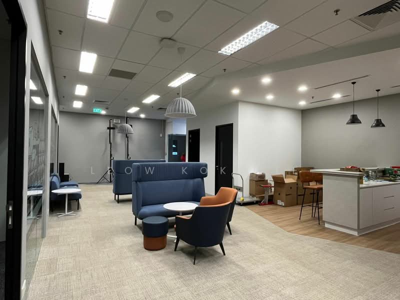 Fitted high tech office with meeting rooms & pantry / open workstations with foodcourt, Kallang way, 2,700 sqft, Light Industrial (B1) For Rent, by Leow Kok Wee, 21822934 - CommercialGuru.com.sg