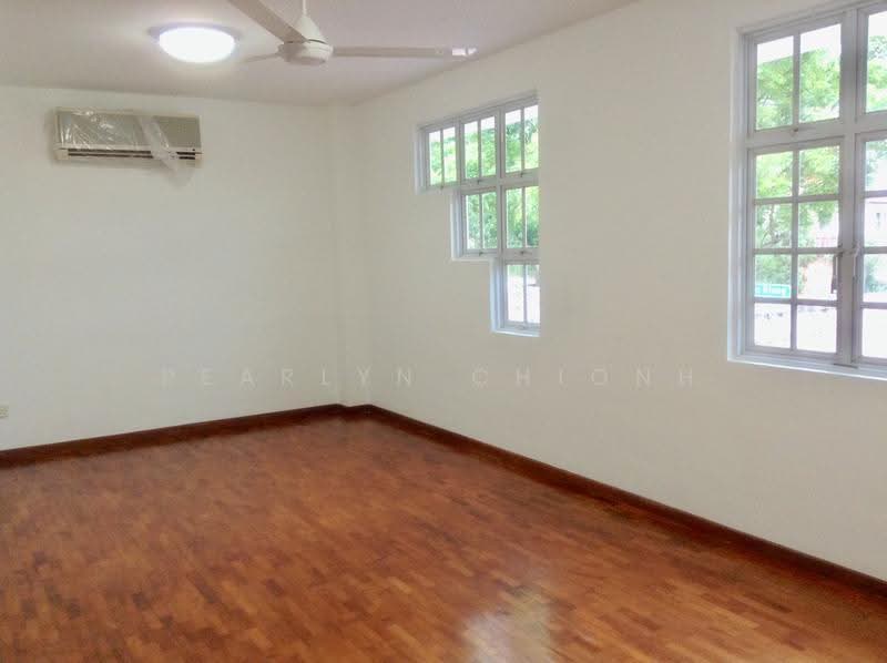 Jalan Riang, Jalan Riang, Macpherson / Potong Pasir, 4 Bedrooms, 2,000 sqft, Semi-Detached House For Rent, by Pearlyn Chionh, 21826554 - Master bedroom - PropertyGuru.com.sg