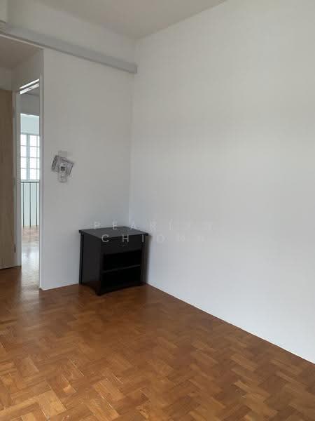 Jalan Riang, Jalan Riang, Macpherson / Potong Pasir, 4 Bedrooms, 2,000 sqft, Semi-Detached House For Rent, by Pearlyn Chionh, 21826554 - PropertyGuru.com.sg
