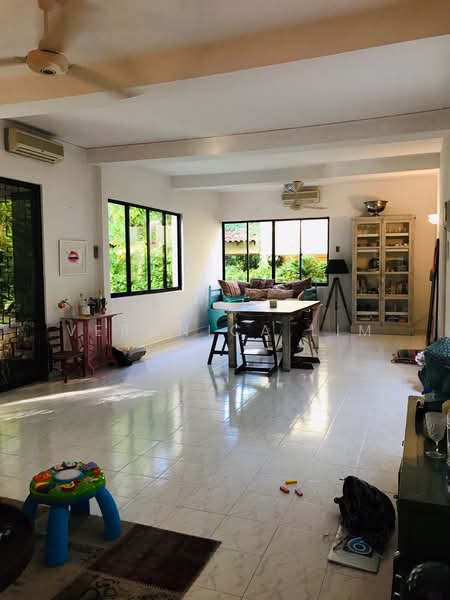Greenwood /Hillcrest vicinity, Greenwood vicinity, 5 Bedrooms, 5,000 sqft, Detached House For Rent, by Veronica Lim, 21828964 - PropertyGuru.com.sg