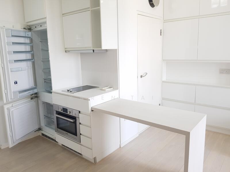 Well Equipped Kitchen with Dining Table