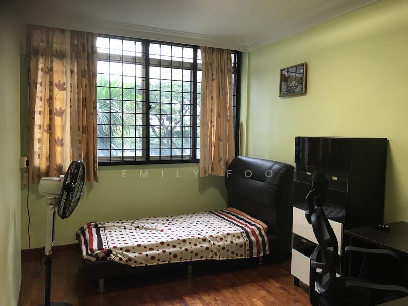 81A Lorong 4 Toa Payoh, 81A Lorong 4 Toa Payoh, 3 Bedrooms, 1,302 sqft, HDB Flat For Rent, by Emily Foo, 21830956 - Bed Room + Study Table - PropertyGuru.com.sg