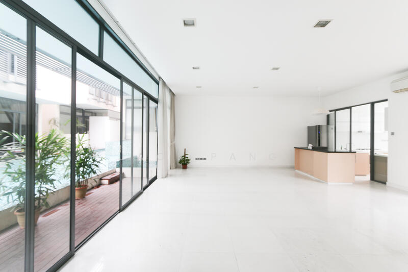 Lynwood Eight, 8 Lynwood Grove, 5 Bedrooms, 5231 sqft, Condos