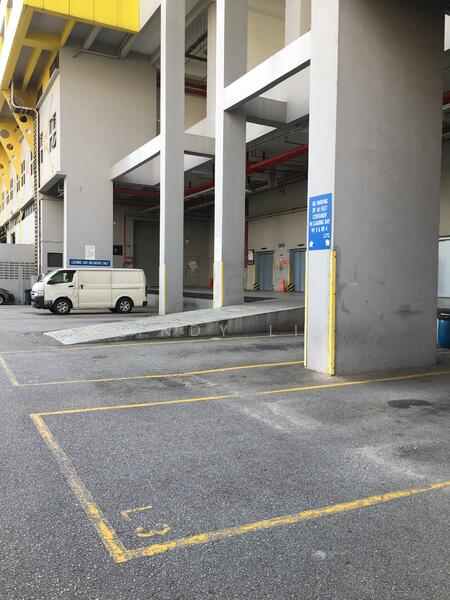 Henderson Building, 221 Henderson Road, 1,851 sqft, Light Industrial (B1) For Sale, by Cindy Lim, 21836594 - ample loading unloading bays  - CommercialGuru.com.sg