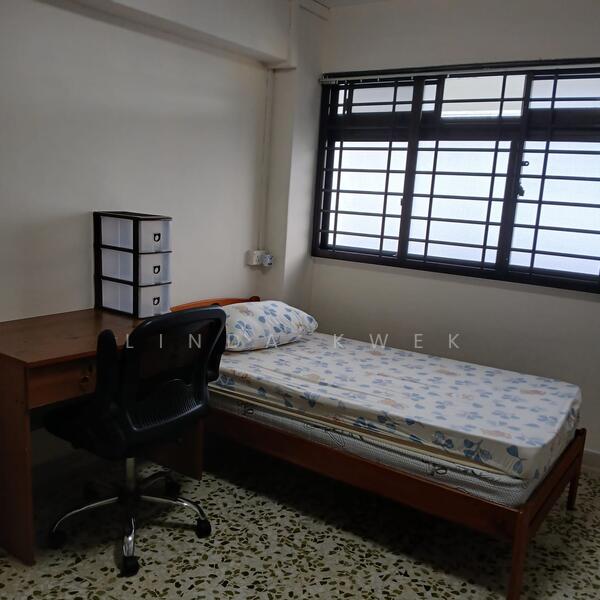 226 Lorong 8 Toa Payoh, 226 Lorong 8 Toa Payoh, Balestier / Toa Payoh, Room Rental, 200 sqft, HDB Flat For Rent, by Linda Kwek, 21839086 - PropertyGuru.com.sg