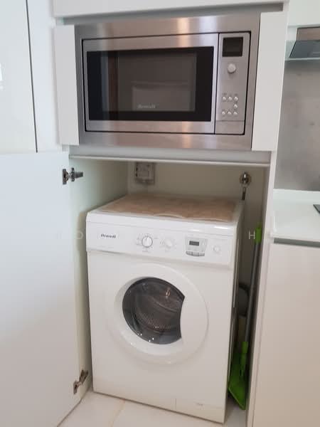 76 Shenton, 76 Shenton Way, 2 Bedrooms, 979 sqft, Condominium For Rent, by Bonnie Yeoh, 21846893 - PropertyGuru.com.sg