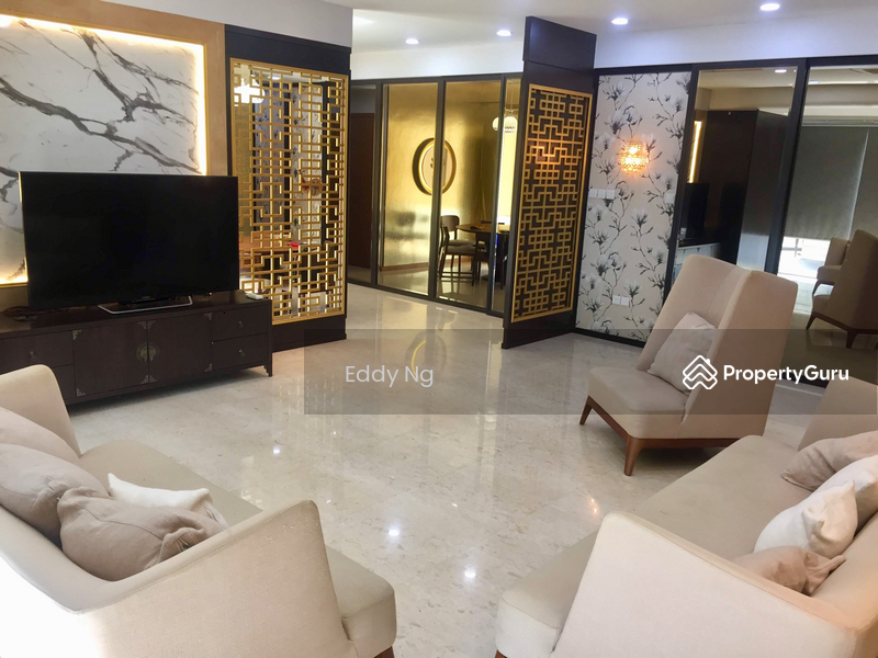 Waterfront view spacious living hall