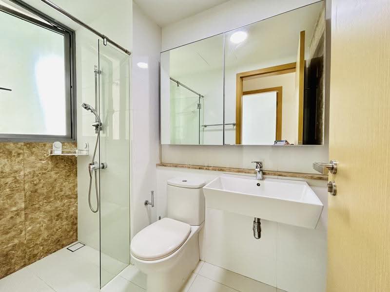 Eight Courtyards, 8 Canberra Drive, Sembawang / Yishun, 2 Bedrooms, 861 sqft, Condominium For Rent, by Alice Ng 黄素芳, 21848383 - Bathroom - PropertyGuru.com.sg