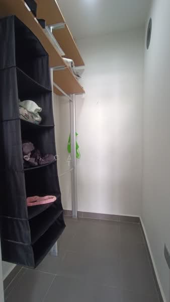 Casa Aerata, 9 Lorong 26 Geylang, 1 Bedroom, 420 sqft, Apartment For Rent, by Candy Tan, 21849323 - Walk in closet - PropertyGuru.com.sg