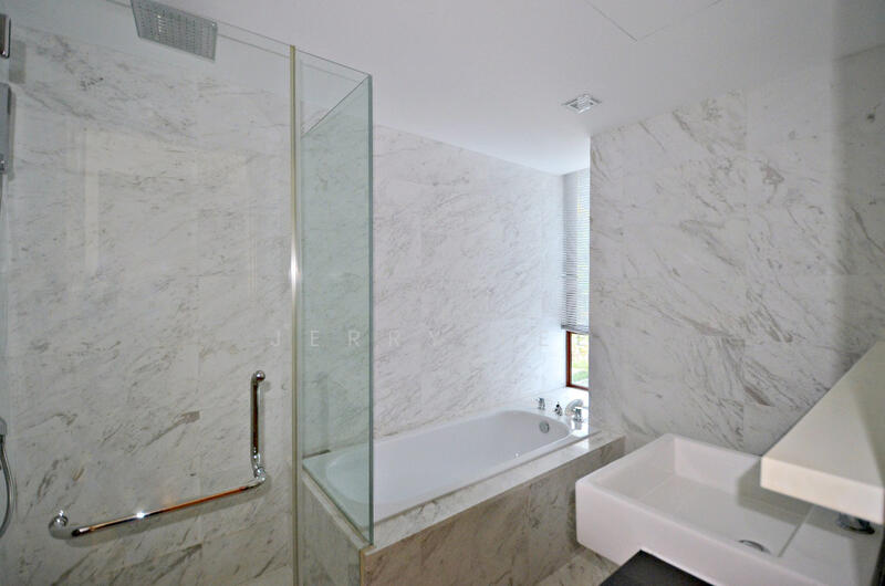 Master Bedroom Ensuite Bathroom