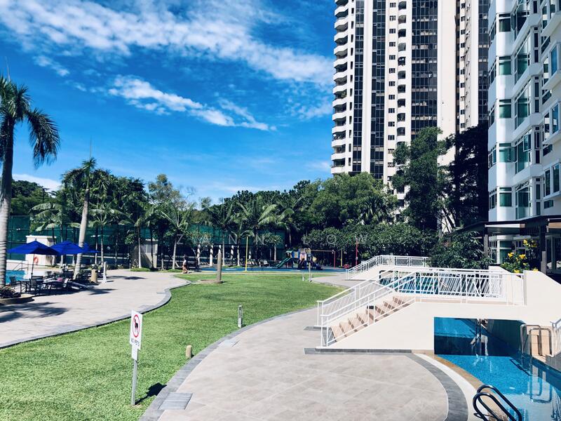 Costa Del Sol, 72 Bayshore Road, 4 Bedrooms, 1561 sqft, Condos