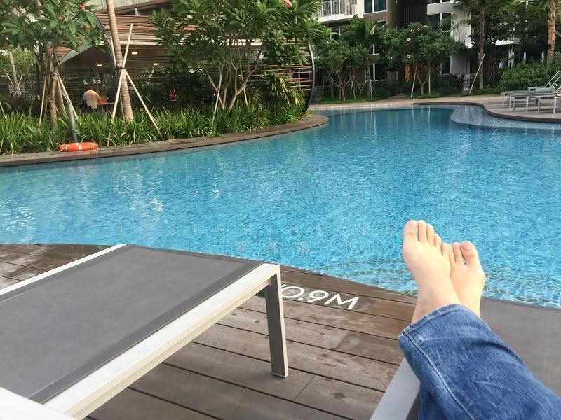 High Park Residences, 21 Fernvale Road, Seletar / Yio Chu Kang, 2 Bedrooms, 667 sqft, Apartment For Rent, by Josephine LOH, 21853825 - Everyday is relaxation at the pool! Right outside yr unit !! - PropertyGuru.com.sg