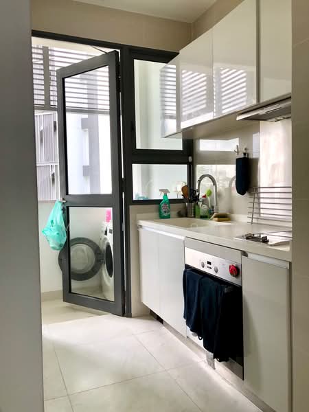 Holland Residences, 5 Taman Warna, 2 Bedrooms, 979 sqft, Condominium For Rent, by Marisa Ong, 21854380 - Kitchen - PropertyGuru.com.sg