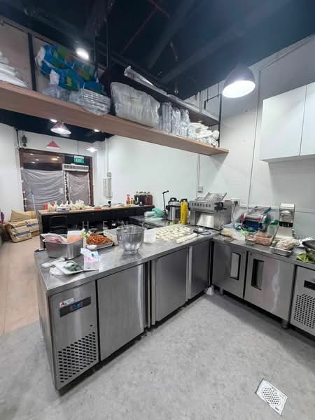 Burlington Square, 175 Bencoolen Street, 344 sqft, Food & Beverage For Sale, by Heng Kok Liang, 21854749 - CommercialGuru.com.sg