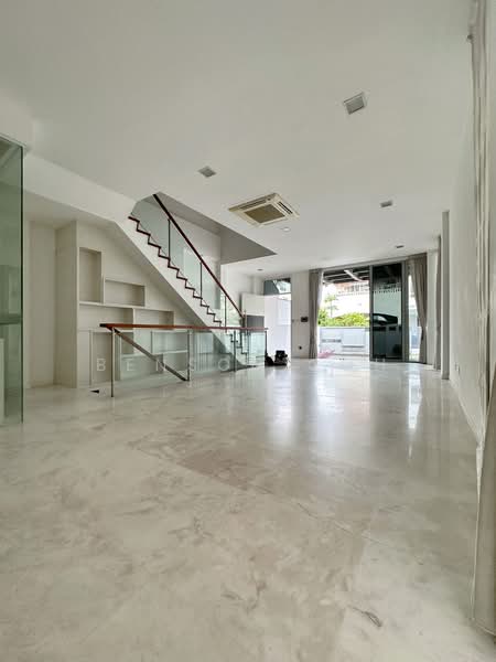 ★ Serangoon Garden Estate ★ Huddington Avenue ★, Serangoon Garden Estate, Huddington Avenue, 5 Bedrooms, 4,200 sqft, Corner Terrace For Rent, by Benson Goh, 21858873 - PropertyGuru.com.sg