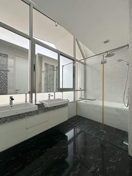 ★ Serangoon Garden Estate ★ Huddington Avenue ★, Serangoon Garden Estate, Huddington Avenue, 5 Bedrooms, 4,200 sqft, Corner Terrace For Rent, by Benson Goh, 21858873 - PropertyGuru.com.sg