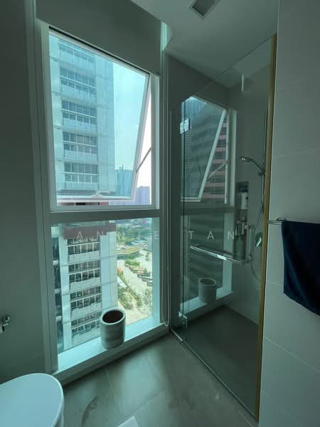 76 Shenton, 76 Shenton Way, 2 Bedrooms, 979 sqft, Apartment For Rent, by Annie Tan, 21863872 - PropertyGuru.com.sg