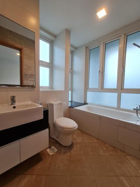 The Merlot, 101 Keng Lee Road, Farrer Park / Serangoon Rd, 2 Bedrooms, 883 sqft, Apartment For Rent, by Joanne Yeo, 21865766 - Master Bath - PropertyGuru.com.sg