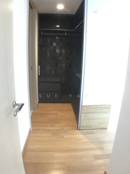 Walk-in Wardrobe