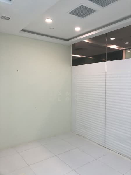 The MidTown, 1189 Upper Serangoon Road, 731 sqft, Mall Shop For Rent, by Joanne Cheong, 21874078 - CommercialGuru.com.sg